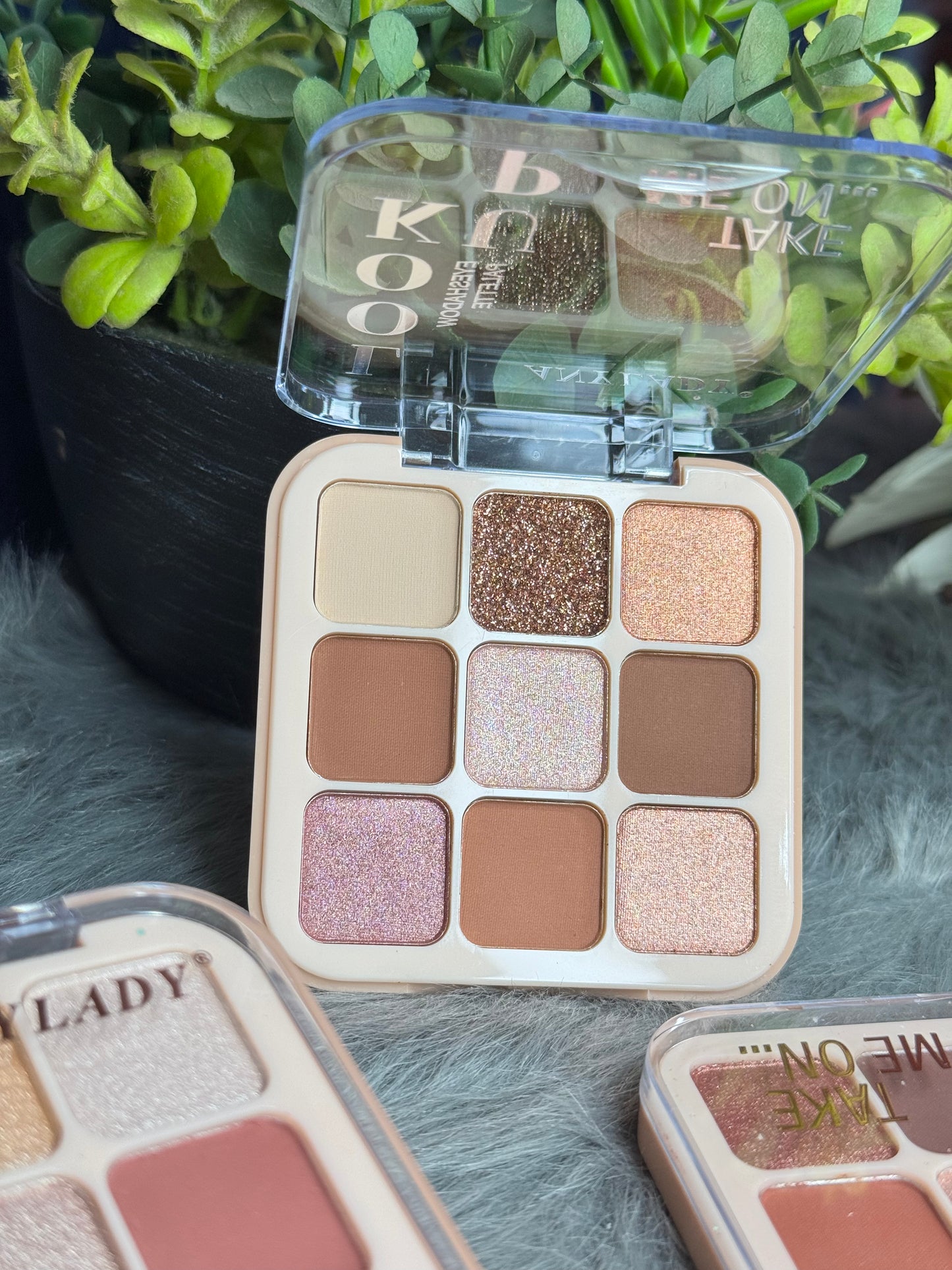 9 Color Eyeshadow Palette - Neutral Shades for Everyday & Evening Looks - Anylady